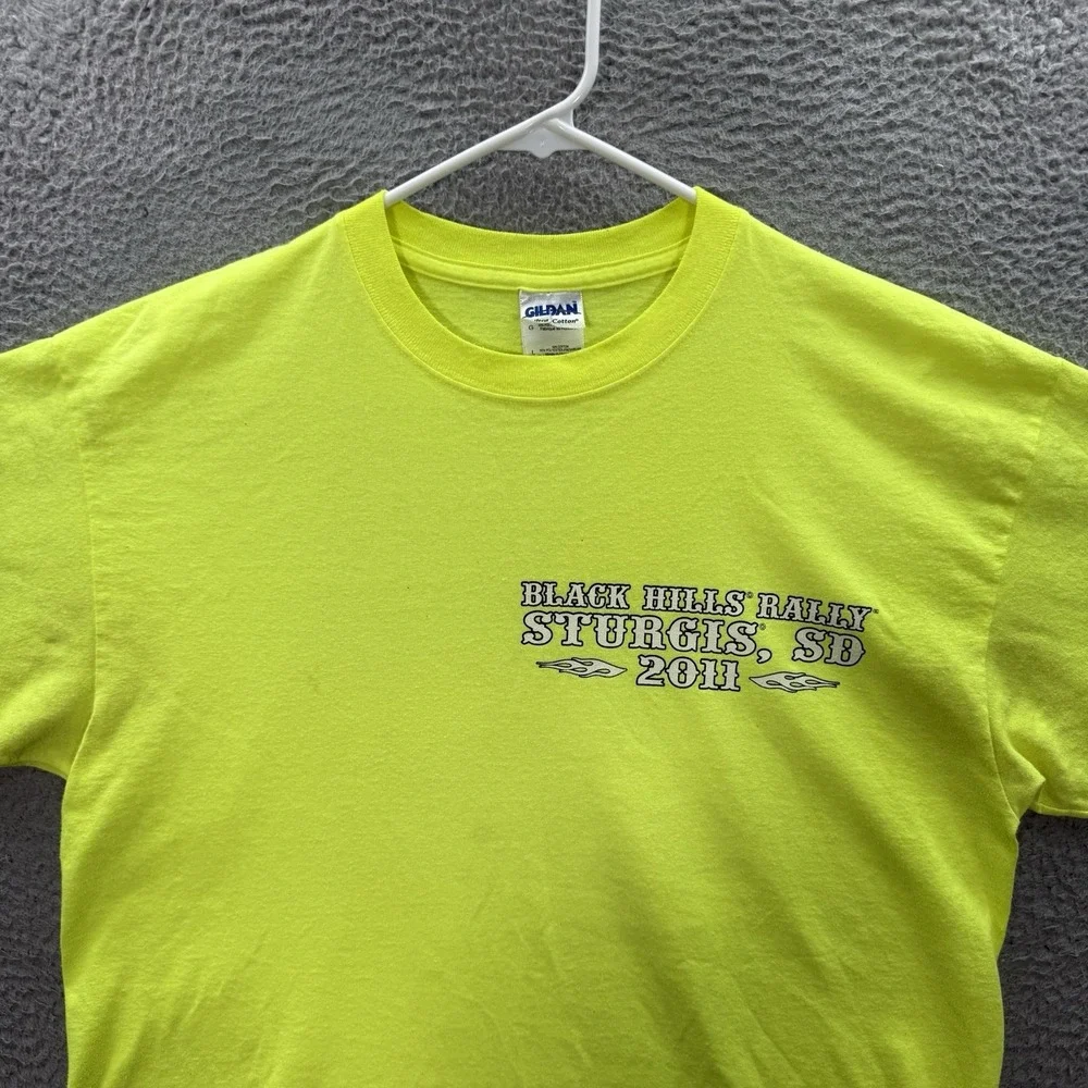 Harley-Davidson yellow nature pilling